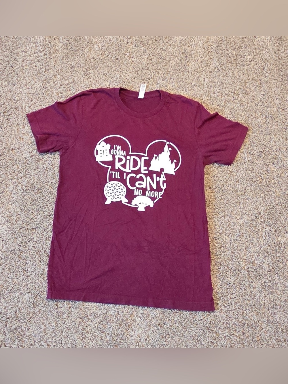 Women’s Size Medium Disney T-Shirt Burgundy